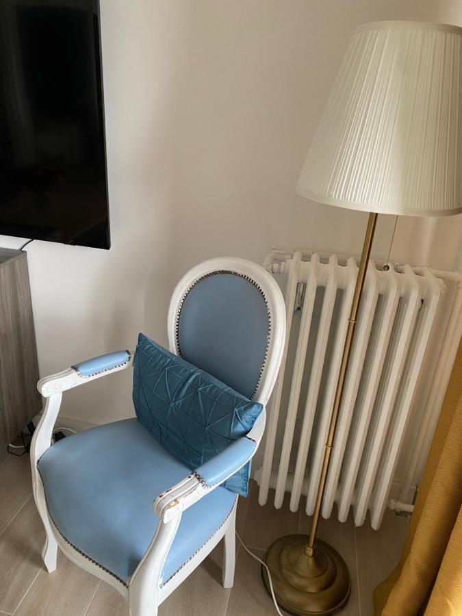 Grand Appartement Courbevoie Paris Exterior photo