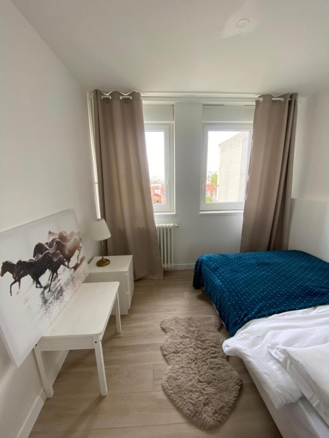 Grand Appartement Courbevoie Paris Exterior photo