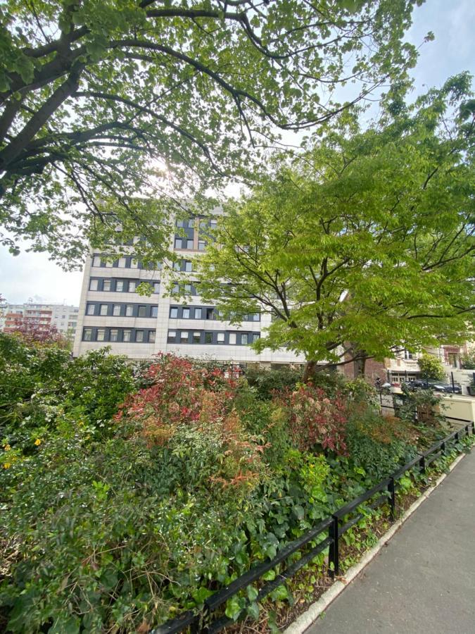 Grand Appartement Courbevoie Paris Exterior photo